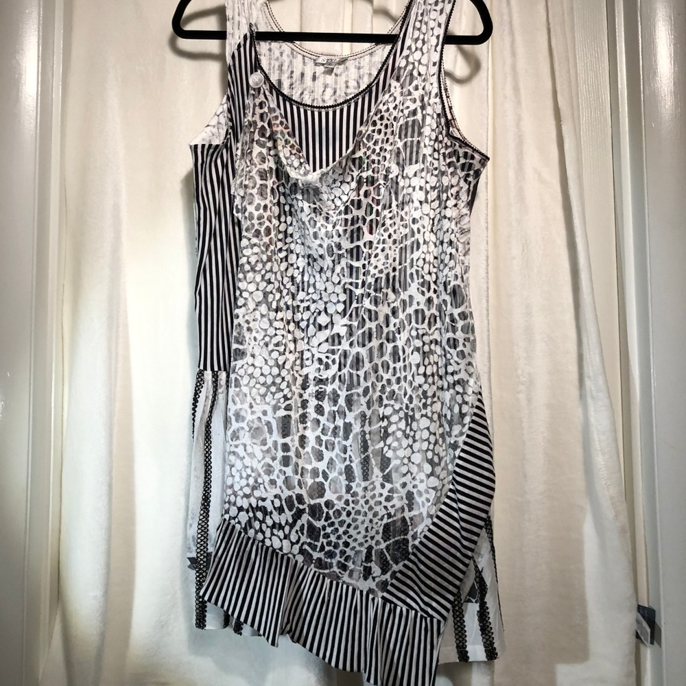 Style Flapper Tunic With Button Front Layered - L - image 1